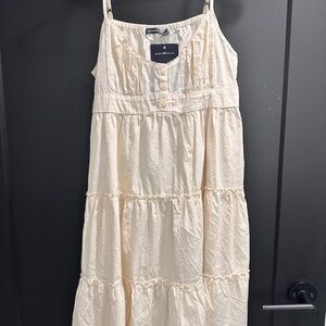 [new with tag]Brandy Melville Cream Tiered Dress